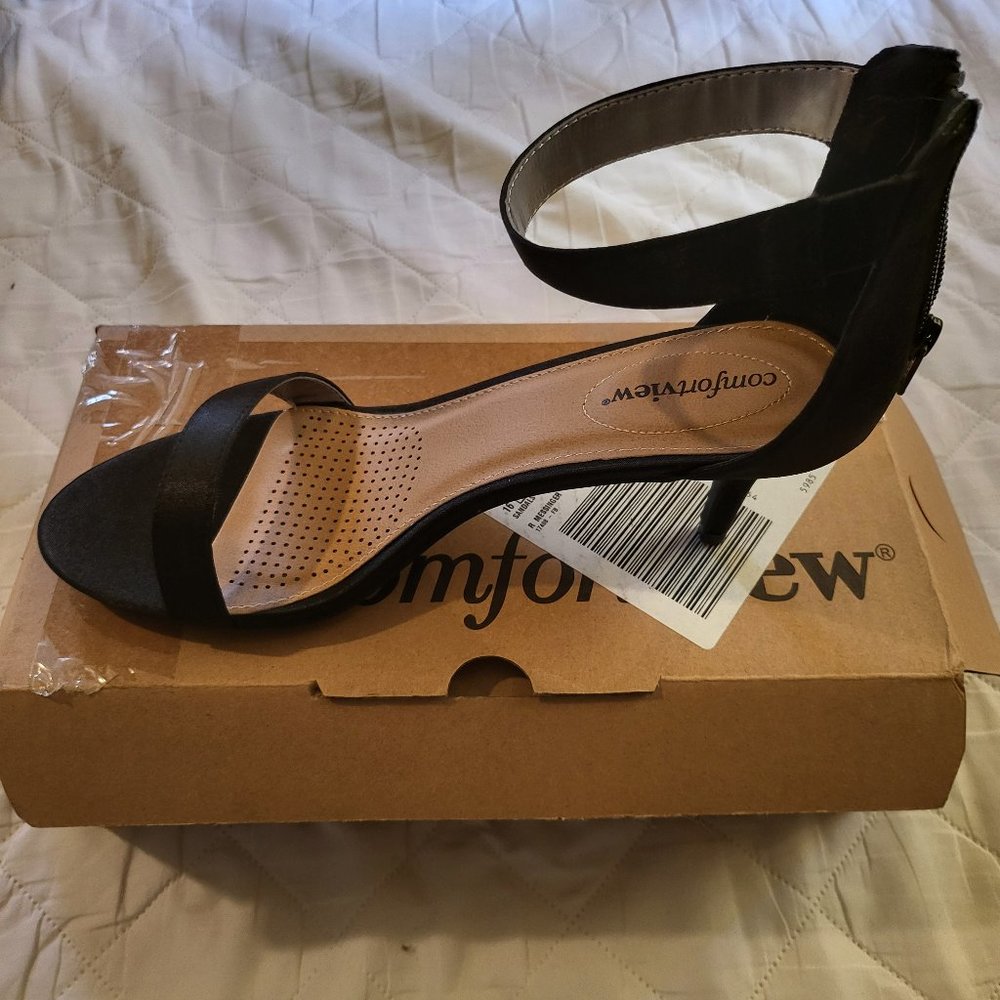 Comfortview Strappy Kitten Heels